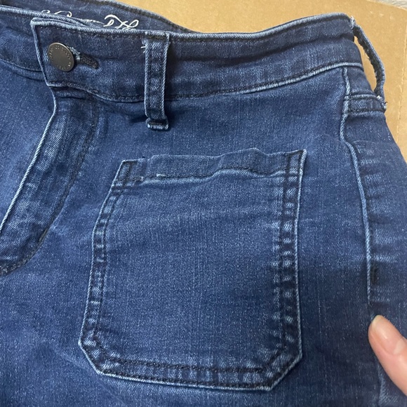 Universal Thread High Rise Shorts - Picture 5 of 6